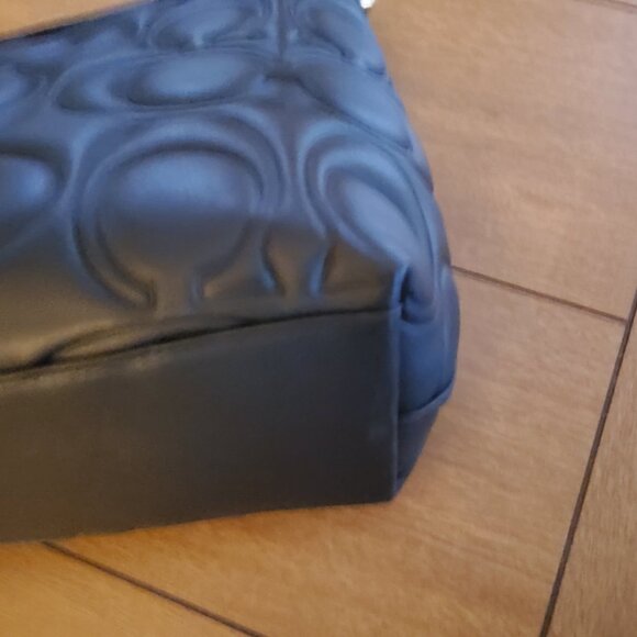 Like New Laurel Shoulder/Crossbody Bag in Signature Leather CZ178 - Picture 6 of 12